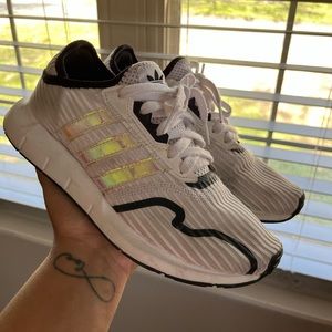 Adidas Swiftrun Sneakers